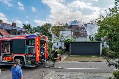 Kirchheim Teck: Dachstuhlbrand - Loescharbeiten dauern an